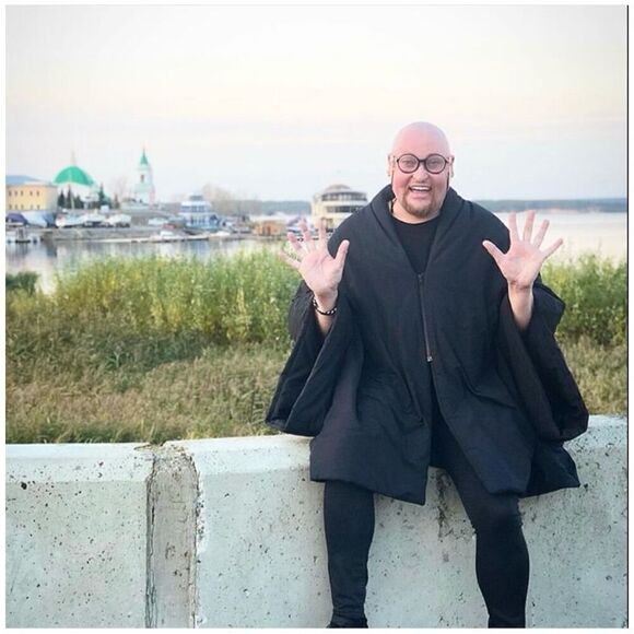 Moyuru Japan Unisex Gender Neutral Black Flared Swing Poncho Puff Zip Front Coat - Picture 5 of 15